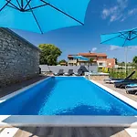 Сasa de vacaciones House Imela Barban