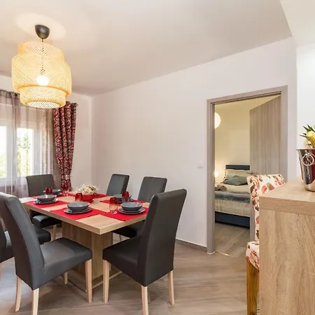 Ferienhaus House Imela
